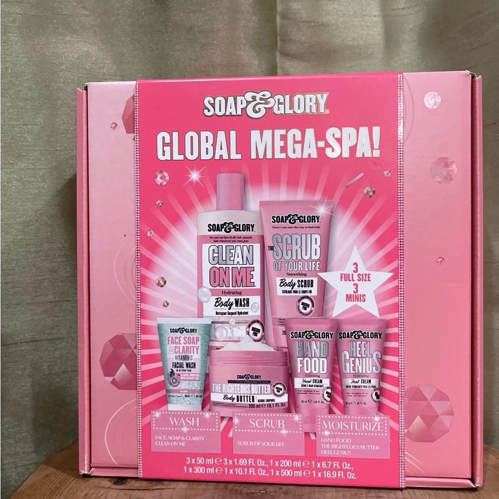 Soap & Glory Global Mega-Spa Gift Set - Bright Pink